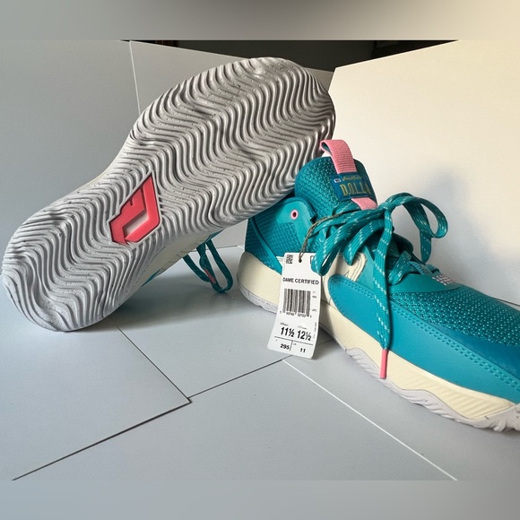 Adidas “D.O.L.L.A” sneaker - Picture 5 of 7